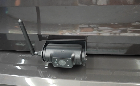 Wireless Rear Camera Vs Wired Rear Camera